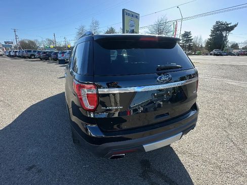 Used 2017 Ford Explorer Platinum image 5