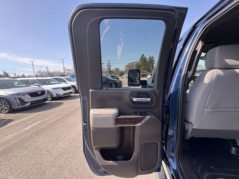 Used 2022 GMC Sierra 2500 SLE w/ X31 Off-Road Package image 29