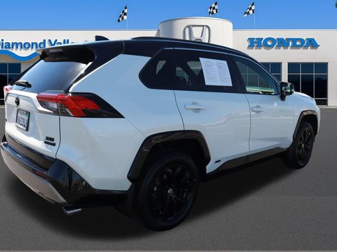 Used 2022 Toyota RAV4 XSE AWD/4WD image 9