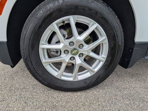 Used 2023 Chevrolet Equinox LT w/ LPO, Floor Liner Package AWD/4WD image 26
