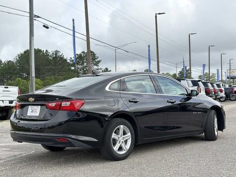 Used 2025 Chevrolet Malibu LT FWD image 7