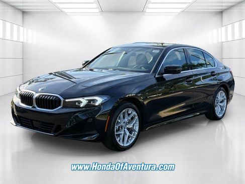 Used 2026 BMW 330i Sedan RWD image 3