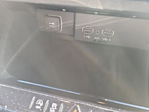 Certified 2022 Jeep Wagoneer Series I AWD/4WD image 39