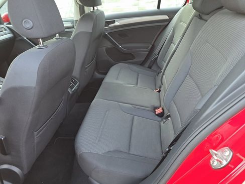 Used 2017 Volkswagen Golf S image 26