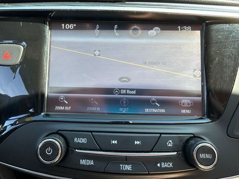 Used 2017 Buick Envision Essence AWD/4WD image 23