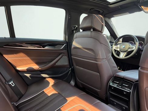 Used 2018 BMW M550i xDrive AWD/4WD image 26