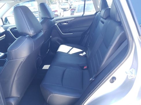 Used 2023 Toyota RAV4 XLE Premium image 12