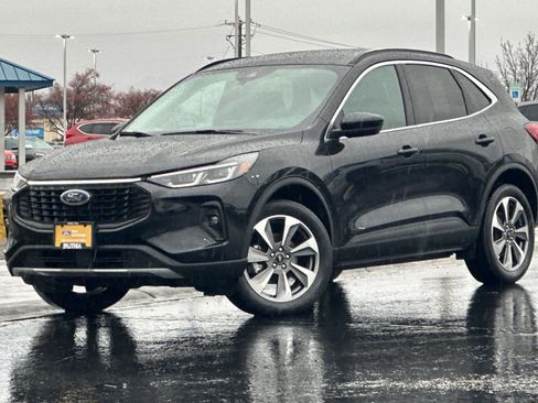 Certified 2025 Ford Escape Platinum image 1