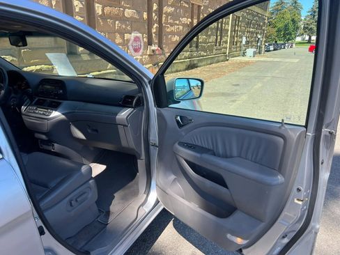 Used 2010 Honda Odyssey EX-L image 16
