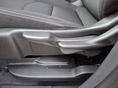 Certified 2024 GMC Terrain SLE FWD image 15