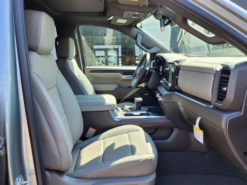 New 2026 GMC Sierra 1500 SLT w/ SLT Premium Plus Package image 38