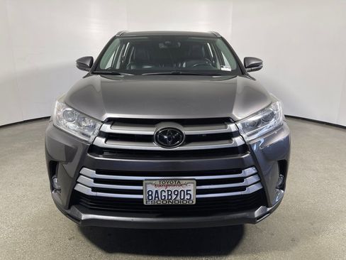 Certified 2017 Toyota Highlander XLE w/ Carpet Mat Package image 8