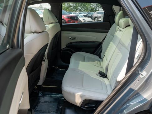 Used 2025 Hyundai Tucson Limited AWD/4WD image 13