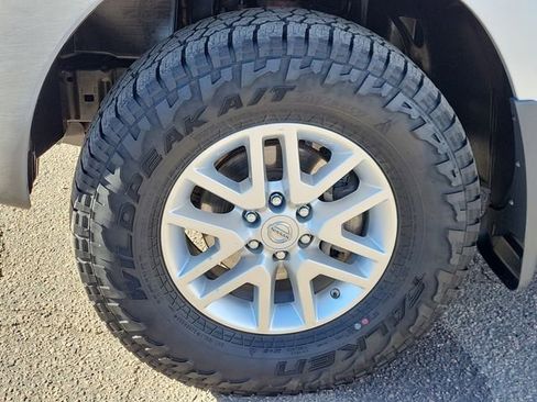 Used 2014 Nissan Xterra S image 10