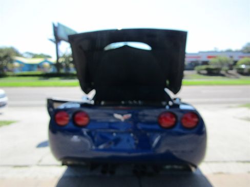Used 2005 Chevrolet Corvette Coupe w/ Preferred Equipment Group RWD image 7