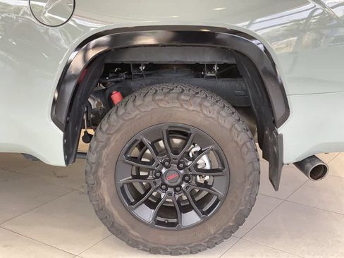 Used 2024 Toyota Tundra Platinum w/ TRD Off-Road Package AWD/4WD image 13