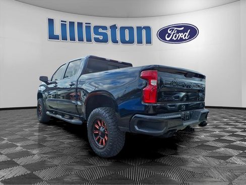 Used 2020 Chevrolet Silverado 1500 LT Trail Boss w/ Midnight Edition image 4