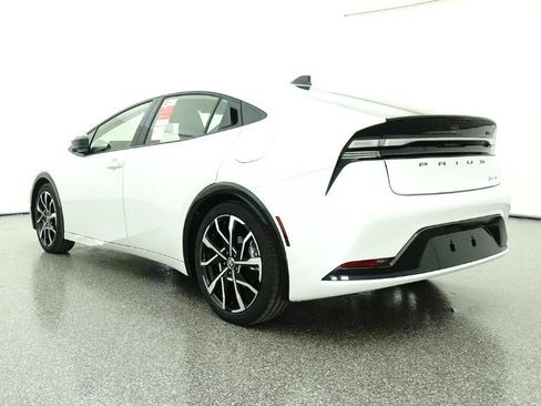 New 2026 Toyota Prius Plug-In Hybrid FWD image 21