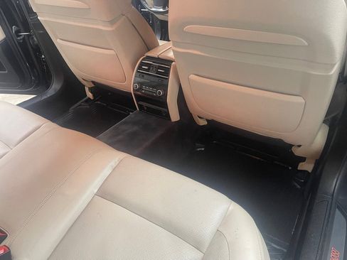 Used 2009 BMW 750Li image 19