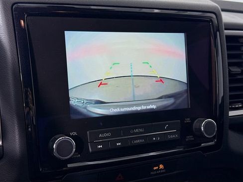 Used 2022 Nissan Frontier SV w/ Technology Package image 13