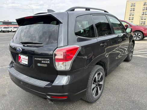 Used 2017 Subaru Forester 2.5i Limited AWD/4WD image 5