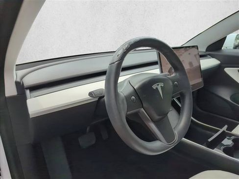 Used 2019 Tesla Model 3 Standard Range Plus RWD image 15