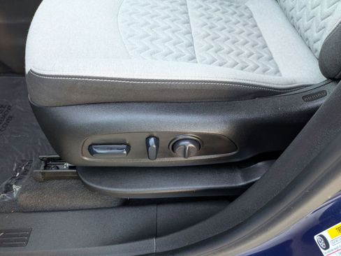 Used 2023 Chevrolet Equinox LS w/ LS Convenience Package FWD image 22