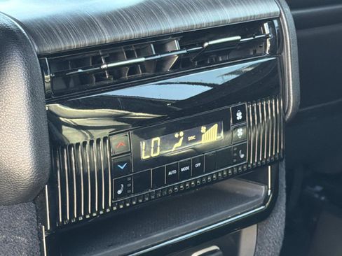 Used 2024 Jeep Wagoneer L Series II w/ Flexible Seating Group image 23