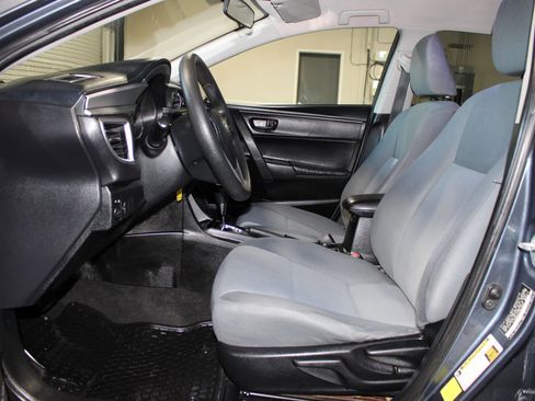 Used 2015 Toyota Corolla L FWD image 8