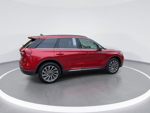 Used 2025 Lincoln Corsair Reserve w/ Equipment Group 202A AWD/4WD image 8