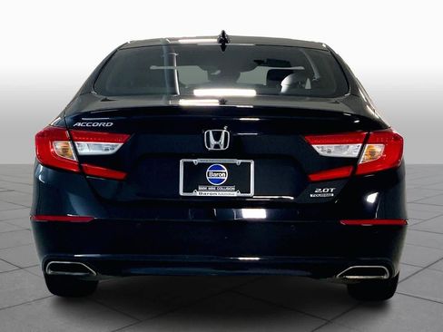 Used 2020 Honda Accord Touring image 4