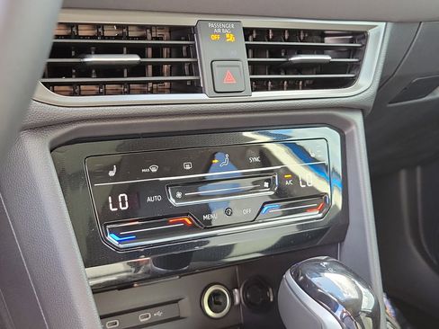 New 2026 Volkswagen Taos SE FWD image 28