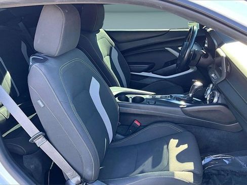 Used 2021 Chevrolet Camaro LT w/ RS Package image 28