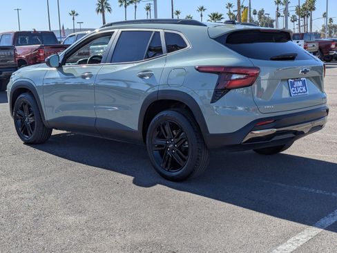 Used 2024 Chevrolet Trax ACTIV w/ Sunroof Package image 5