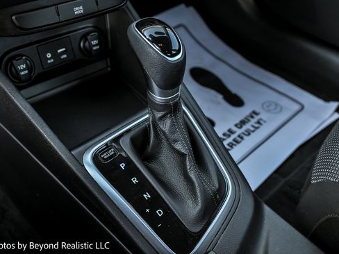 Used 2022 Hyundai Accent SEL image 41