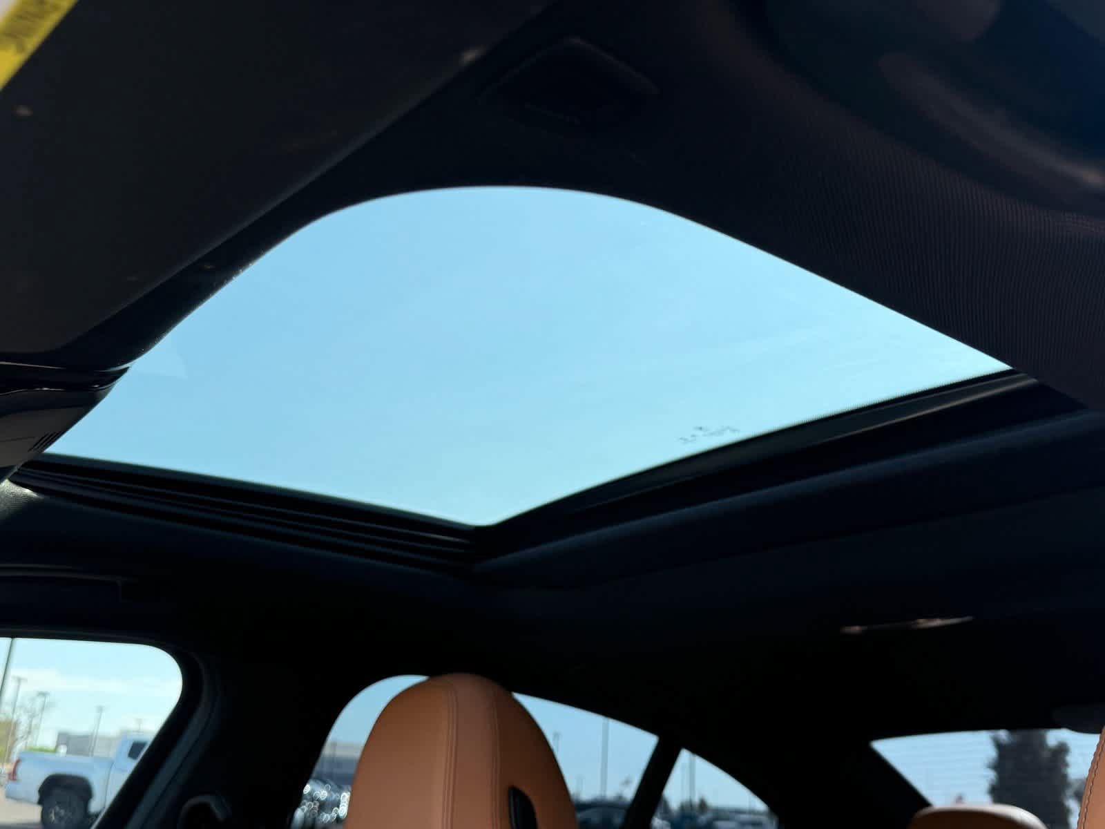 Used 2023 BMW 330i Sedan RWD image 15