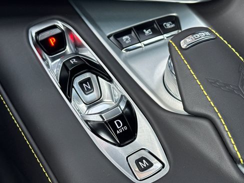 Used 2021 Chevrolet Corvette Stingray Premium Conv w/ Z51 Performance Package image 20