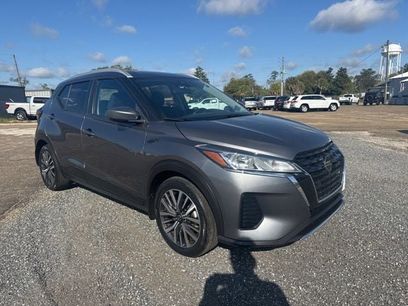 Used 2021 Nissan Kicks SV