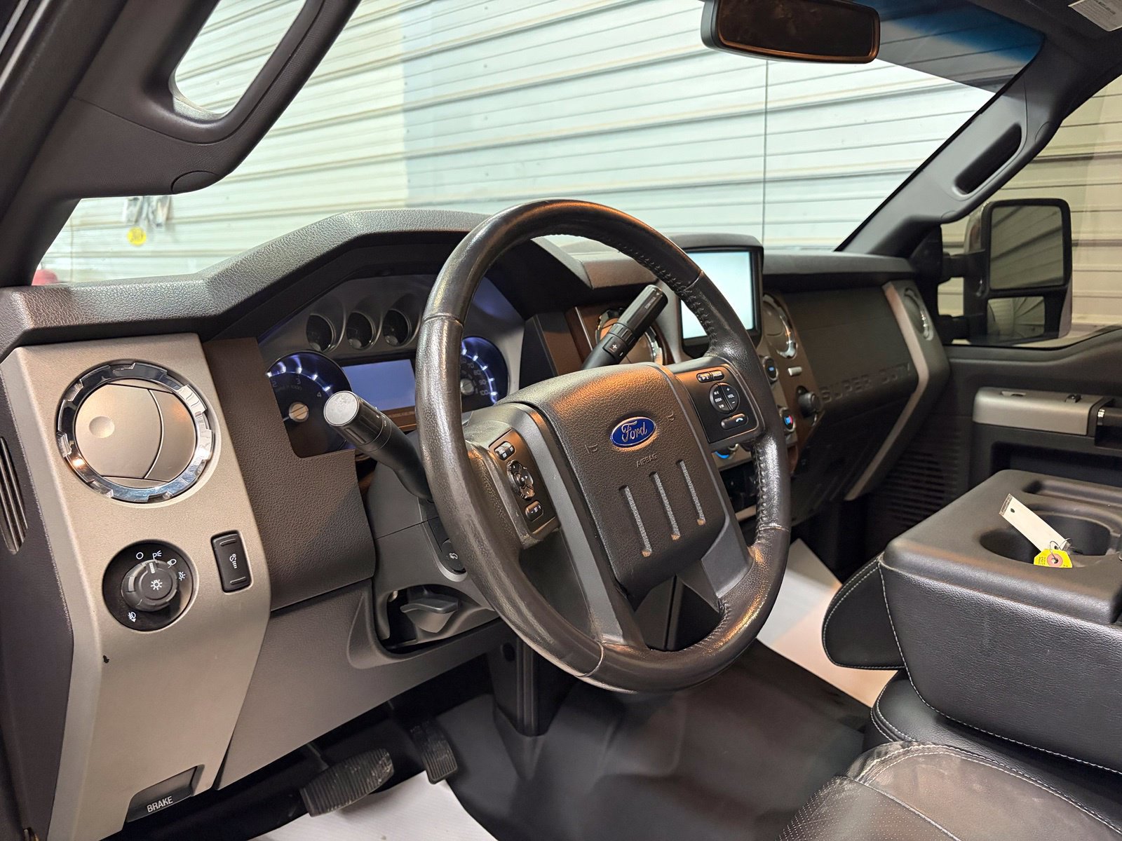 Used 2015 Ford F250 Lariat w/ Lariat Ultimate Package AWD/4WD image 12