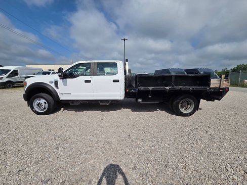 Used 2022 Ford F550 4x4 Crew Cab Super Duty w/ Power Equipment Group image 4