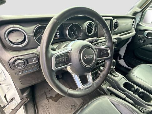 Used 2023 Jeep Wrangler Unlimited Sahara w/ Cold Weather Group AWD/4WD image 12