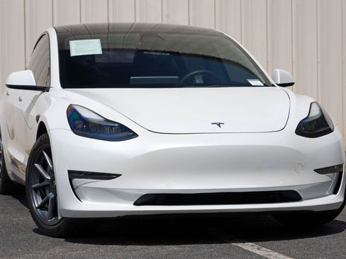 Used 2022 Tesla Model 3 Long Range AWD/4WD image 2