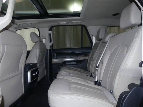 Used 2022 Ford Expedition Max Limited AWD/4WD image 24