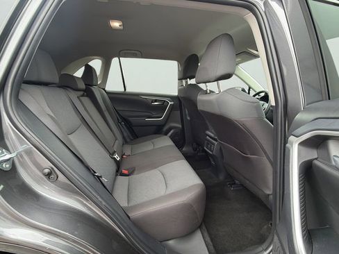 Used 2025 Toyota RAV4 XLE image 12