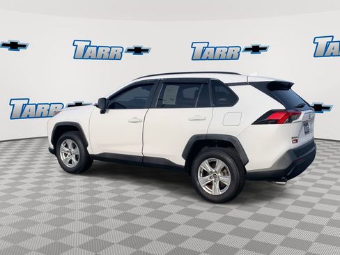 Used 2020 Toyota RAV4 XLE image 6