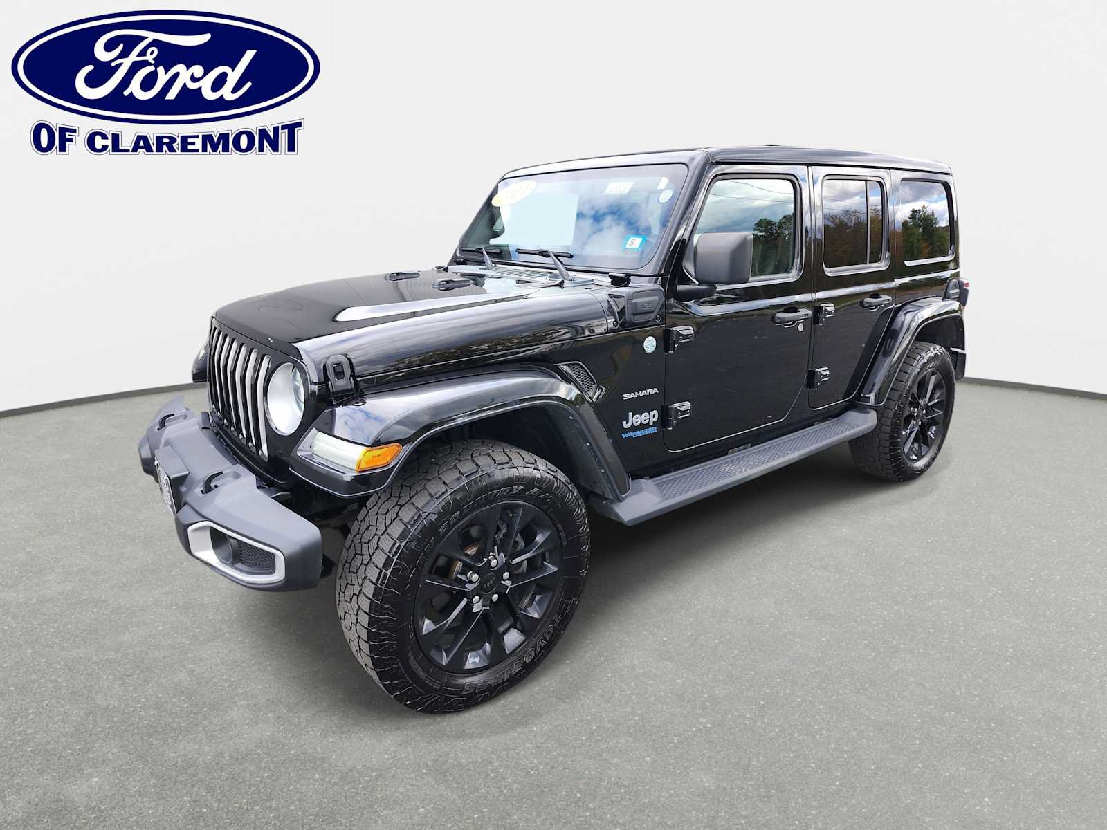 Used 2021 Jeep Wrangler Unlimited Sahara w/ Cold Weather Group AWD/4WD image 1