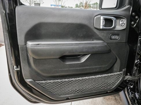 Used 2024 Jeep Wrangler Unlimited Rubicon 4xe image 14