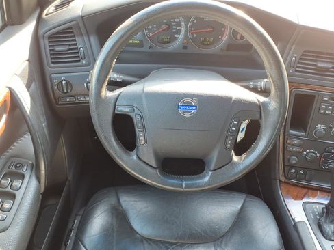 Used 2006 Volvo XC70 Base image 5