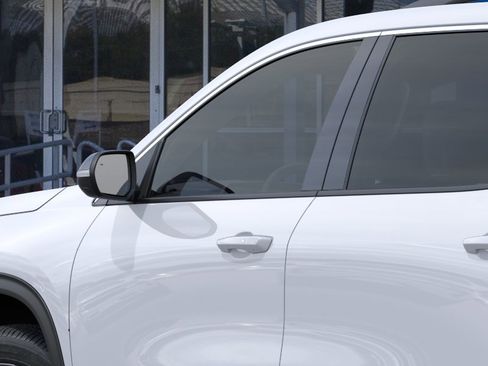 New 2026 Chevrolet Traverse LT FWD image 12