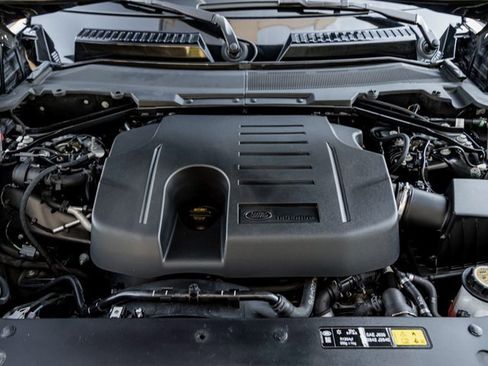 Used 2020 Land Rover Defender 110 X image 31